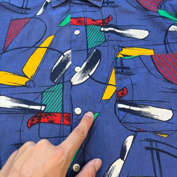 1990s abstract mens shirt, size M vintage 90s blue, red & green short sleeve top - Picture 6 of 10